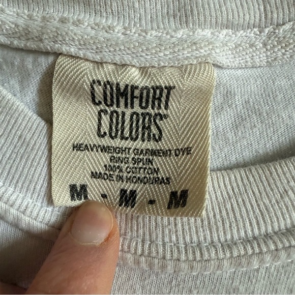 BARSTOOL SPORTS / SPITTIN CHICLETS WHITE “BIRDIE JUICE” SHORT SLEEVE T-SHIRT - Picture 5 of 6